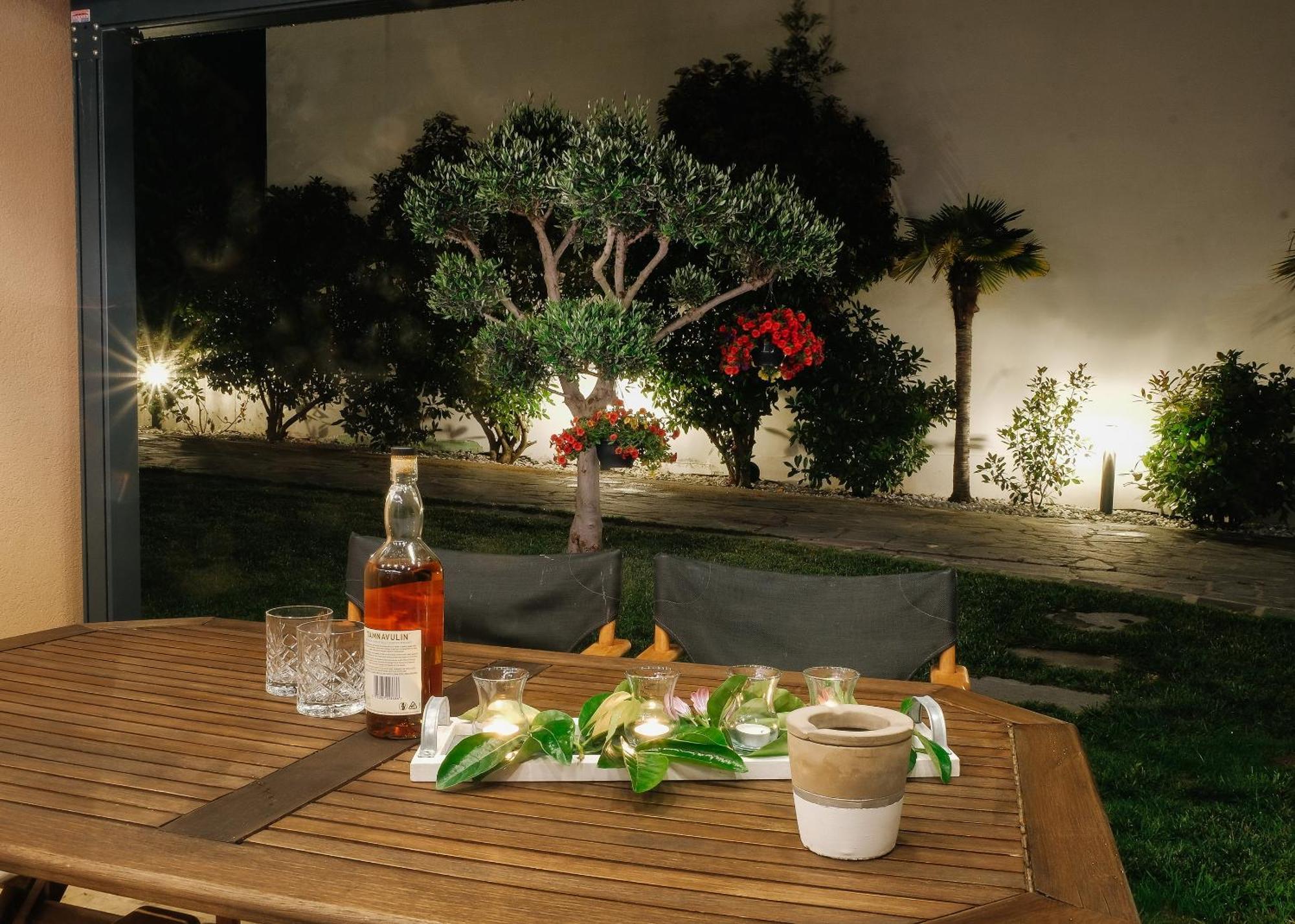 Dioni Luxury House Nea Iraklitsa Exterior foto
